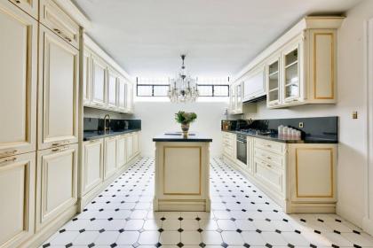 Luxury House In The Heart Of Paris - By feel luxury holidays - image 21