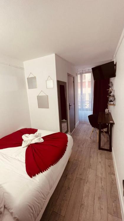 HOTEL LOUVAIN - image 21