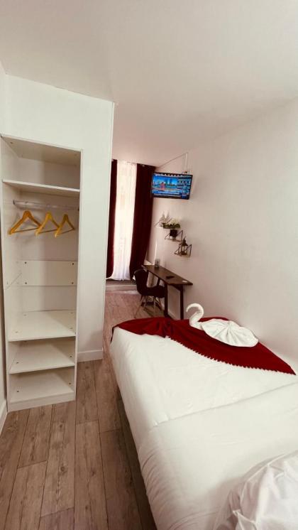 HOTEL LOUVAIN - image 30