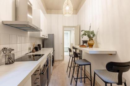 Sweet Inn - Arc de Triomphe - image 26