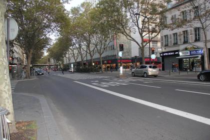 Paris' Premium Romantic Studio - image 21