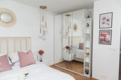 Paris' Premium Romantic Studio - image 25