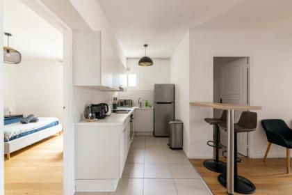 Luxurious 2 Bedroom Arc de Triomphe Grande Arm - image 23
