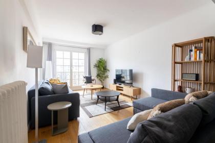 Luxurious 2 Bedroom Arc de Triomphe Grande Arm - image 25