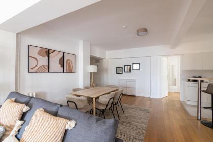 Luxurious 2 Bedroom Arc de Triomphe Grande Arm - image 26
