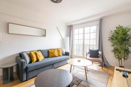 Luxurious 2 Bedroom Arc de Triomphe Grande Arm - image 29