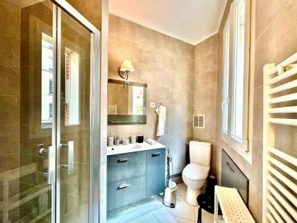 Invalides Eiffel Towel Beaugrenelle - image 23