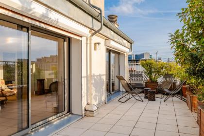 Veeve - Postcard from Paris - image 30