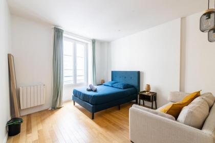 Luxurious 1 Bedroom Republique Vinaigriers - image 23