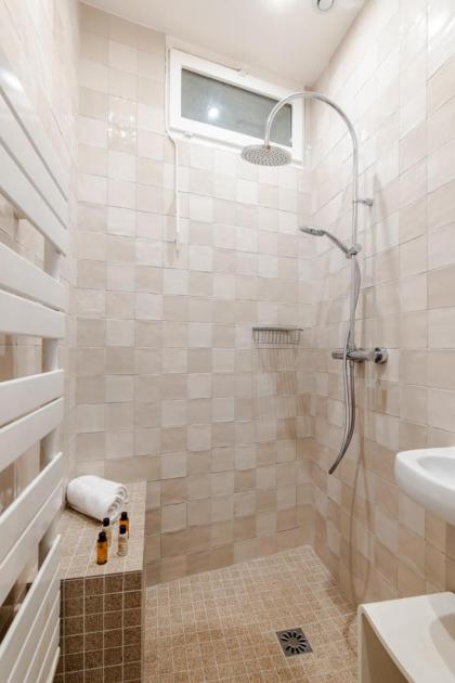 Veeve - Magic of Light - image 21