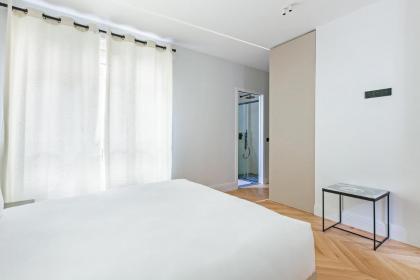 Luxury Living in Trocadéro - image 21