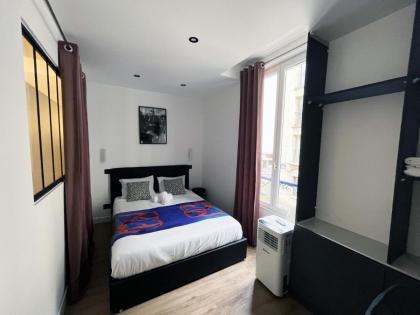 Urban Flat 172 - Pretty Flat Gaite Montparnasse Cinema - image 25