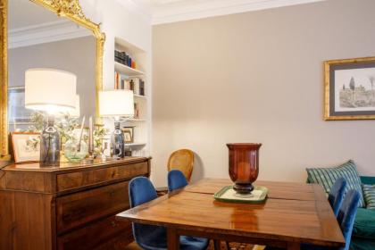 Stylishly Decorated 2BD Apartment Montmatre! - image 21