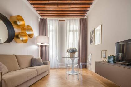 San Marco Boutique R&R